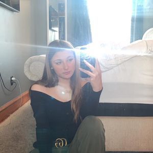 Meet your Posher, Nadia